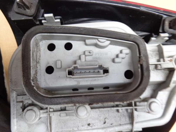 FEU ARRIERE GAUCHE CITROEN C2 - Vue 2